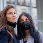 Maître Pauline Rongier et Khadija devant le tribunal de Paris